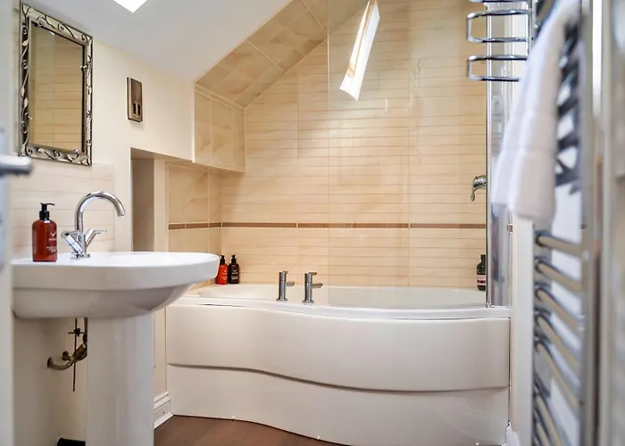 Finest Retreats - Loxley House Holiday home *